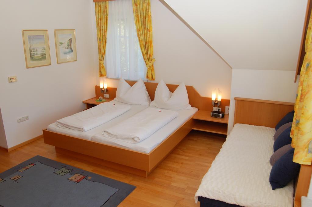 Pension Zur Post Apartment Bad Blumau Room photo