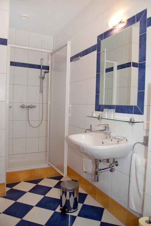 Pension Zur Post Apartment Bad Blumau Room photo
