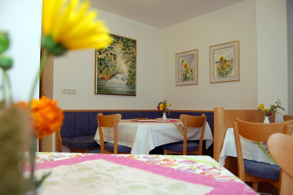 Pension Zur Post Apartment Bad Blumau Exterior photo